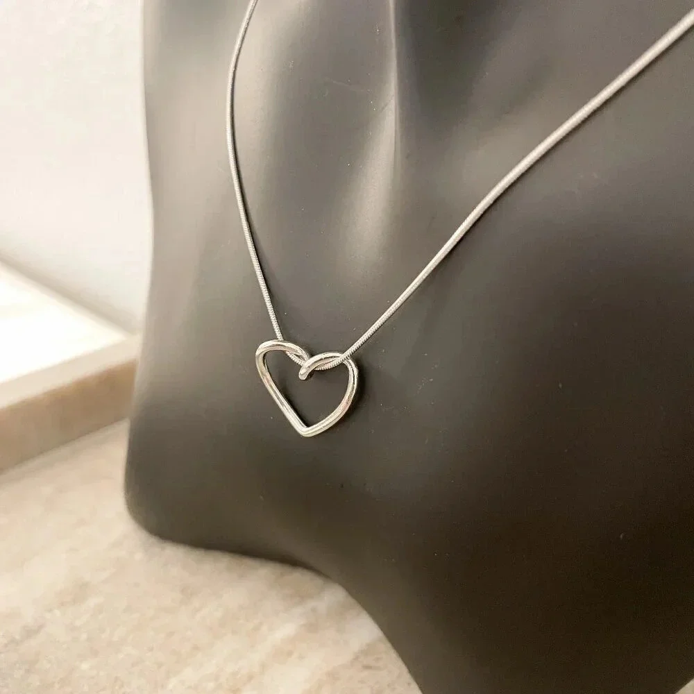 Silver Heart Pendant Necklace Heart Necklace Minimalist Dainty Necklace